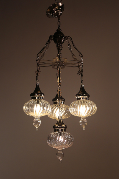 De Luxe Design Chandelier with 4 Pyrex Glasses Look Pumpkins